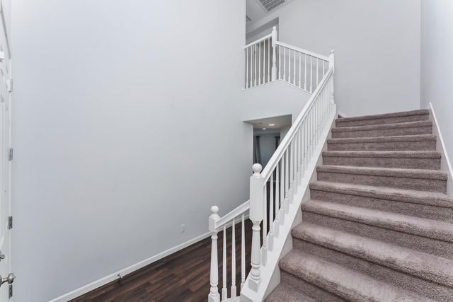 1096 Landmark Cir, Lincoln, CA 95648