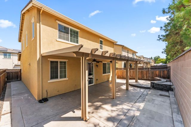 1096 Landmark Cir, Lincoln, CA 95648