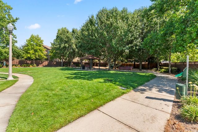 1096 Landmark Cir, Lincoln, CA 95648