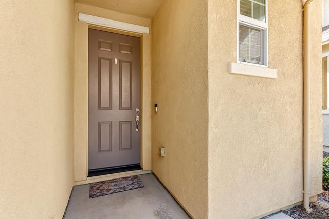 1096 Landmark Cir, Lincoln, CA 95648