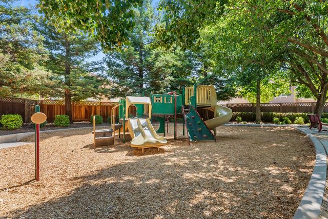 1096 Landmark Cir, Lincoln, CA 95648