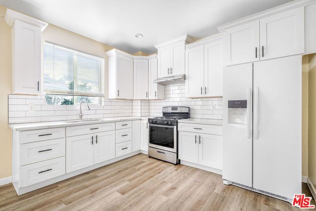 1002 E 33rd Street 3, Los Angeles, CA 90011