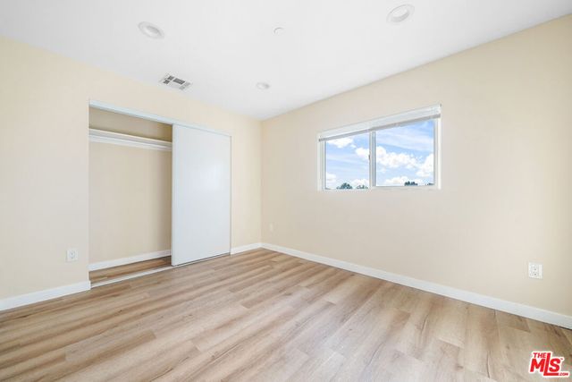 1002 E 33rd Street 3, Los Angeles, CA 90011