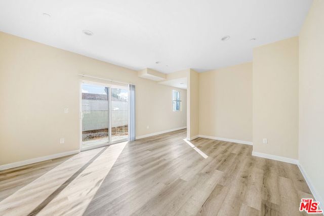 1002 E 33rd Street 3, Los Angeles, CA 90011