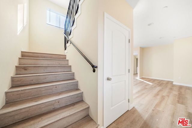 1002 E 33rd Street 3, Los Angeles, CA 90011