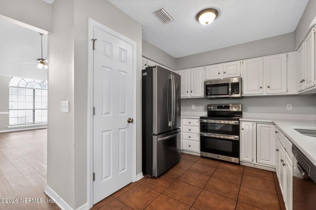 5407 FT CAROLINE Road, Jacksonville, FL 32277