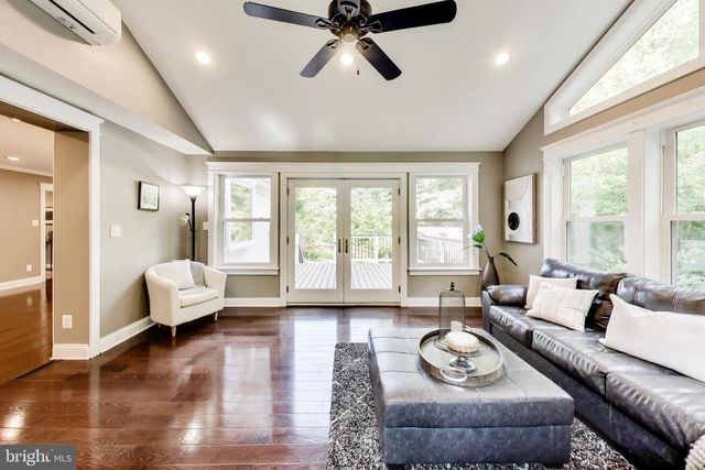8825 STARK RD, Annandale, VA 22003