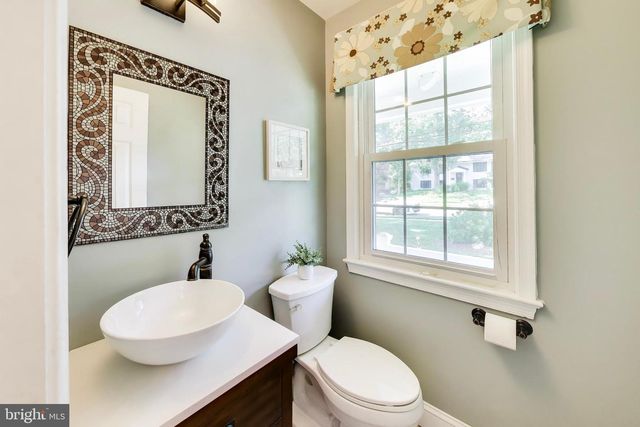 8825 STARK RD, Annandale, VA 22003