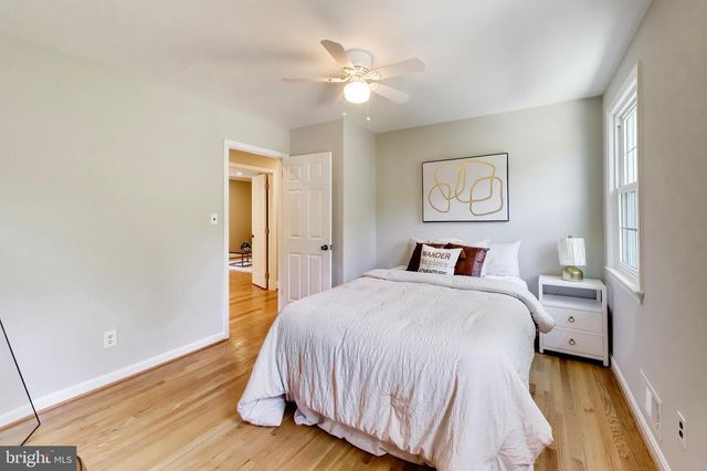 8825 STARK RD, Annandale, VA 22003
