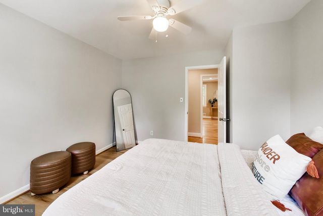 8825 STARK RD, Annandale, VA 22003