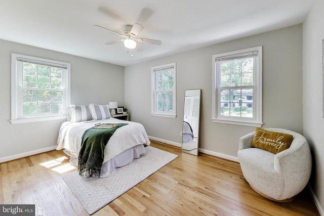 8825 STARK RD, Annandale, VA 22003