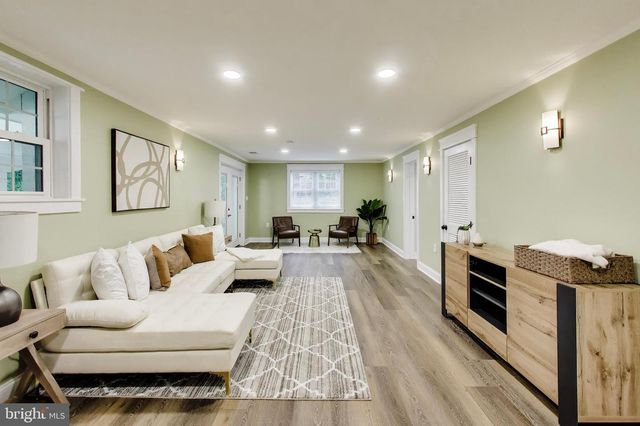 8825 STARK RD, Annandale, VA 22003
