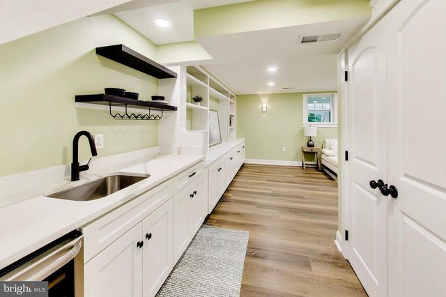 8825 STARK RD, Annandale, VA 22003