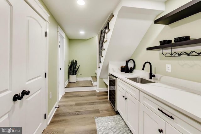 8825 STARK RD, Annandale, VA 22003