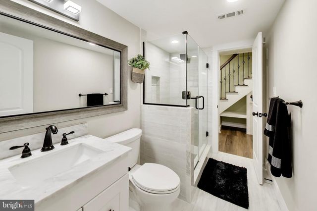 8825 STARK RD, Annandale, VA 22003