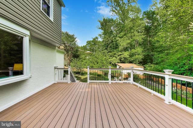 8825 STARK RD, Annandale, VA 22003