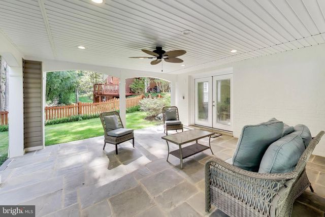 8825 STARK RD, Annandale, VA 22003