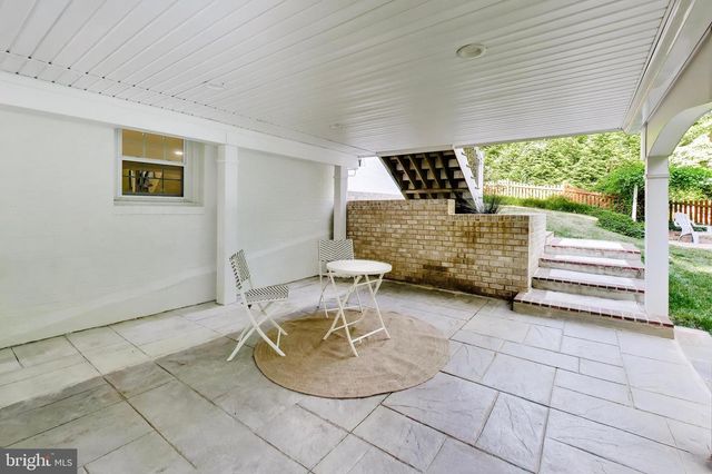 8825 STARK RD, Annandale, VA 22003