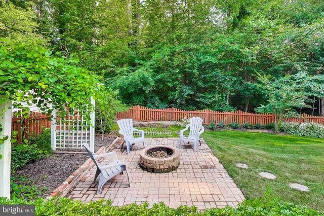 8825 STARK RD, Annandale, VA 22003