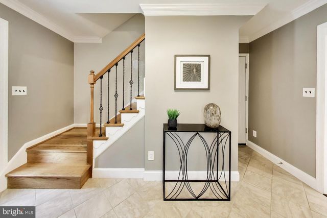 8825 STARK RD, Annandale, VA 22003