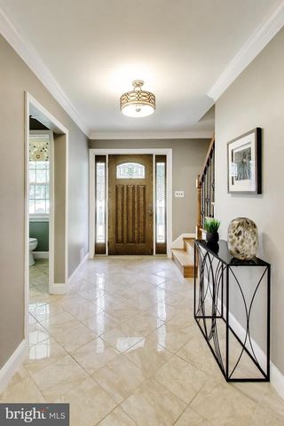 8825 STARK RD, Annandale, VA 22003