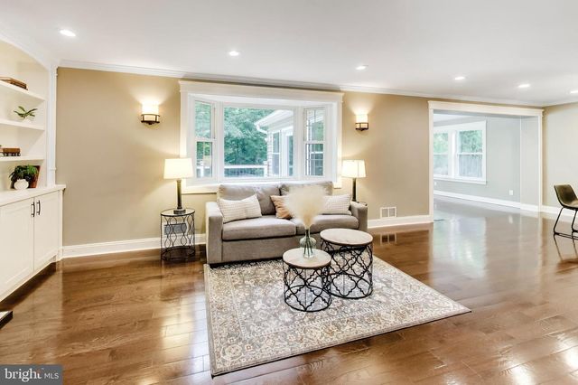 8825 STARK RD, Annandale, VA 22003