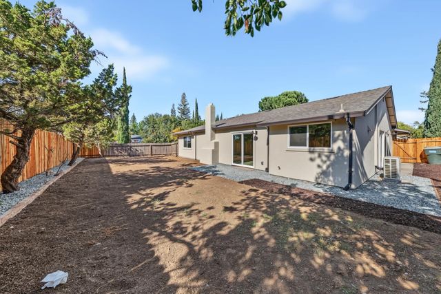 4100 Tallyho Dr, Sacramento, CA 95826