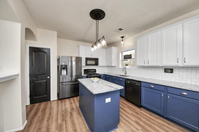 20318 Mammoth Falls Drive, Tomball, TX 77375