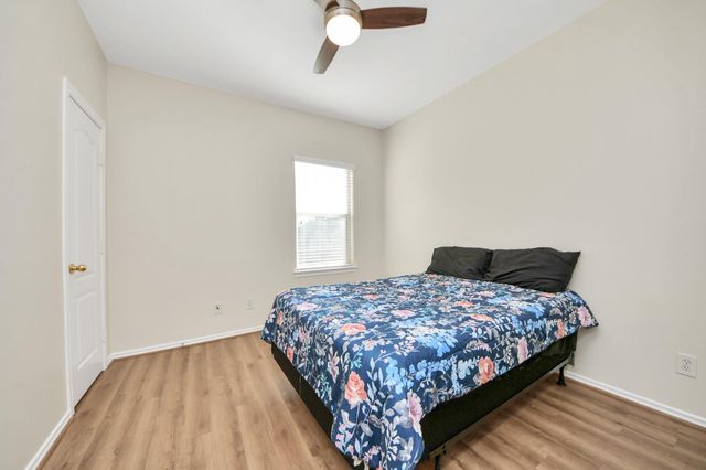 20318 Mammoth Falls Drive, Tomball, TX 77375