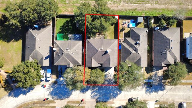 20318 Mammoth Falls Drive, Tomball, TX 77375