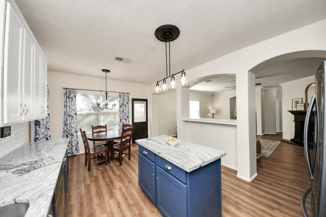 20318 Mammoth Falls Drive, Tomball, TX 77375