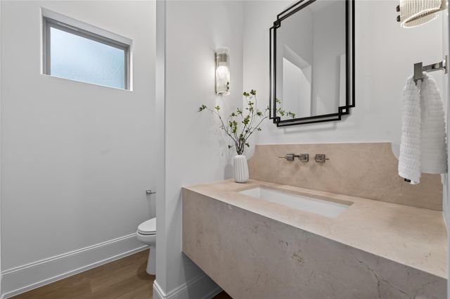515 W 33rd Street, Houston, TX 77018