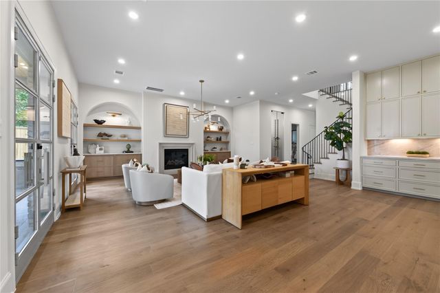 515 W 33rd Street, Houston, TX 77018