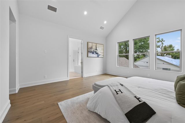 515 W 33rd Street, Houston, TX 77018