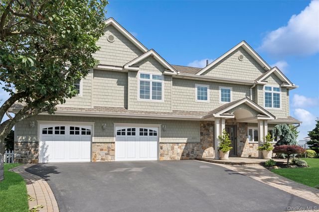 2935 Bay Drive, Merrick, NY 11566