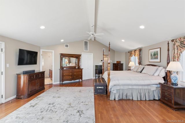 2935 Bay Drive, Merrick, NY 11566