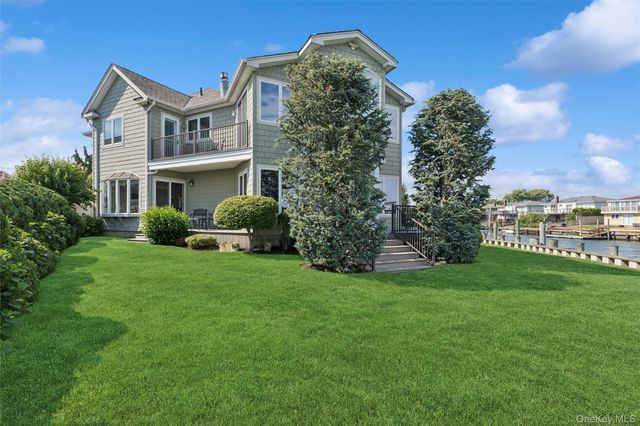 2935 Bay Drive, Merrick, NY 11566