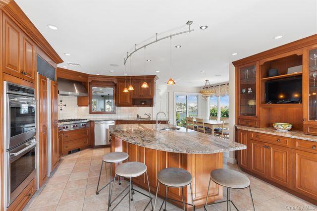 2935 Bay Drive, Merrick, NY 11566