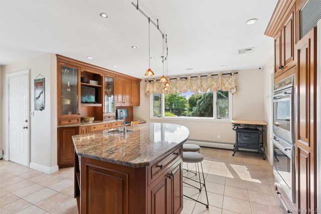 2935 Bay Drive, Merrick, NY 11566