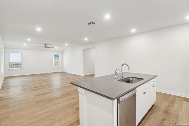 510 Salamander, San Marcos, TX 78666