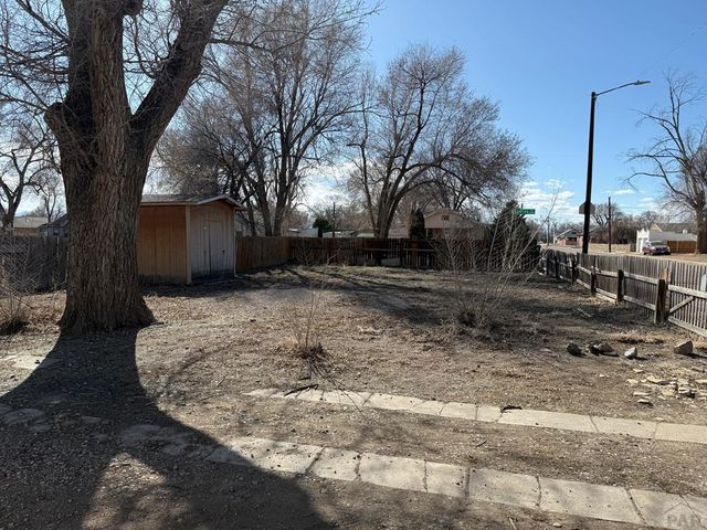 2402 Wyoming Ave, Pueblo, CO 81004