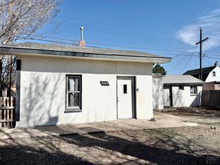2402 Wyoming Ave, Pueblo, CO 81004