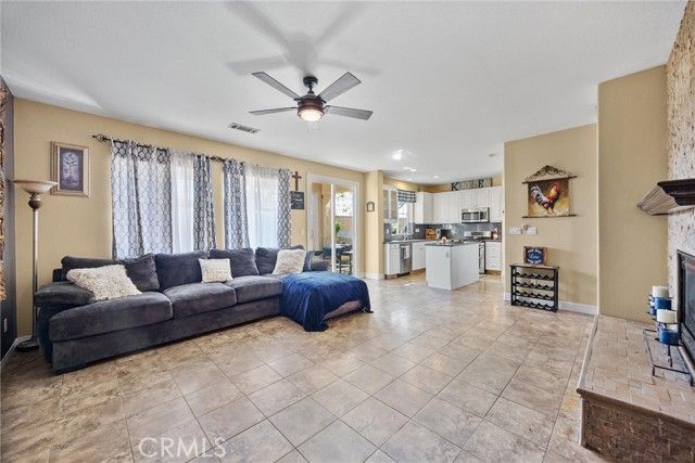 6119 Pilar Way, Bakersfield, CA 93306