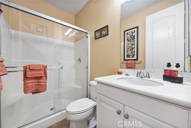 6119 Pilar Way, Bakersfield, CA 93306