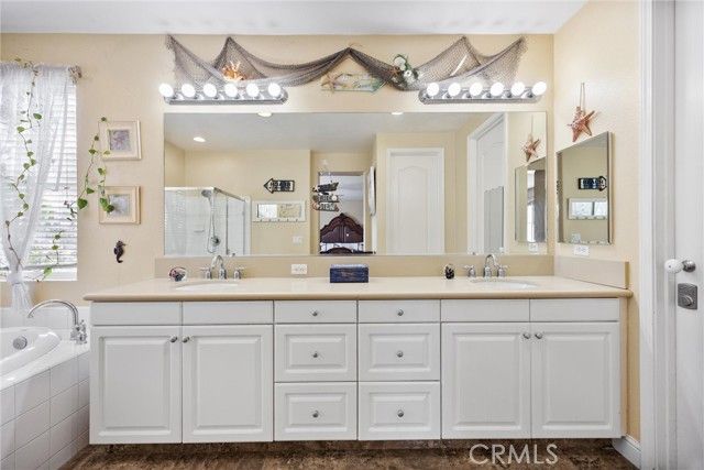 6119 Pilar Way, Bakersfield, CA 93306