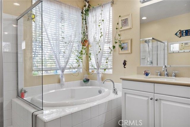 6119 Pilar Way, Bakersfield, CA 93306