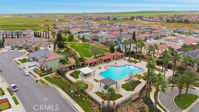 6119 Pilar Way, Bakersfield, CA 93306