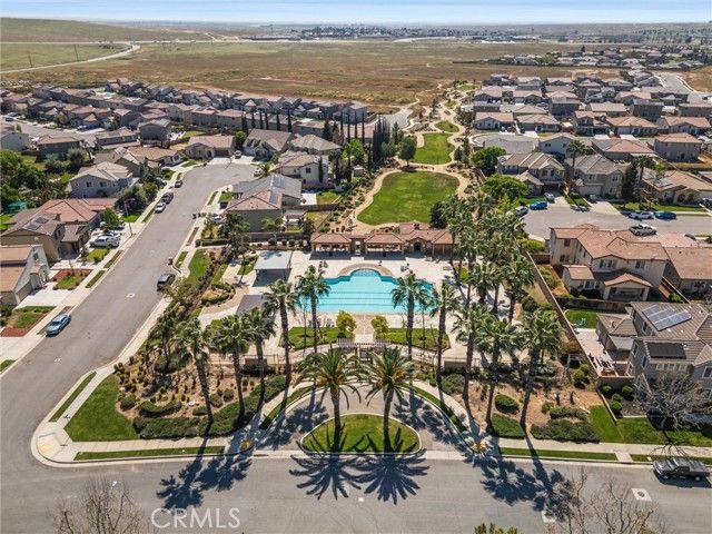 6119 Pilar Way, Bakersfield, CA 93306