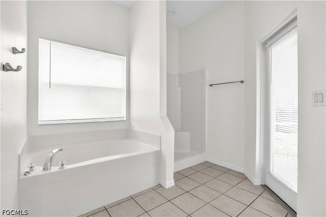 1413 SW 3rd AVE, Cape Coral, FL 33991