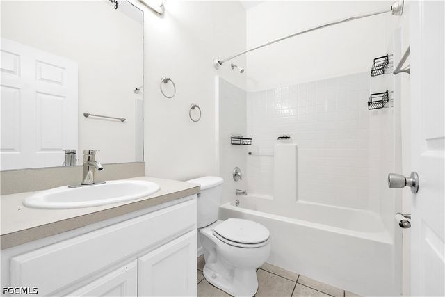 1413 SW 3rd AVE, Cape Coral, FL 33991